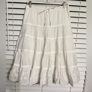 American eagle outfitters 100% cotton ruffle skirt size 0 measurements posted.